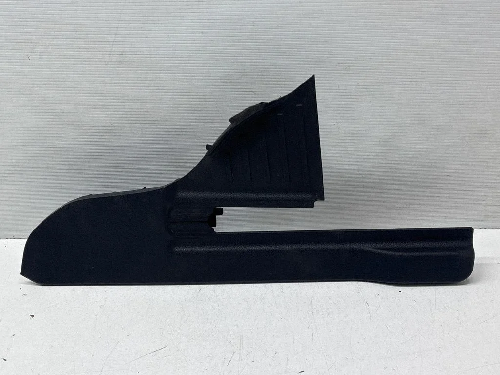 Rear seat rail trim cover 721380E150