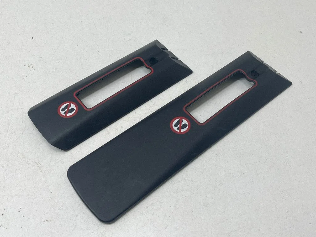 Rear seat rail trim cover 7171837