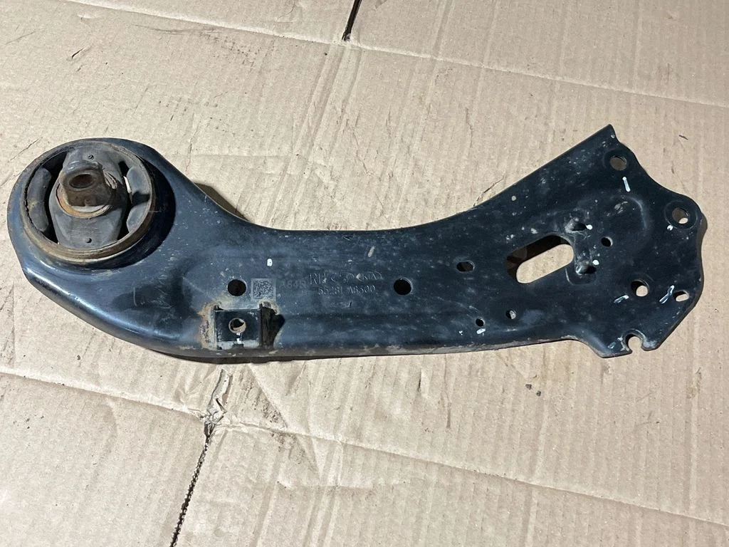 Rear suspension control arm 55281A8300