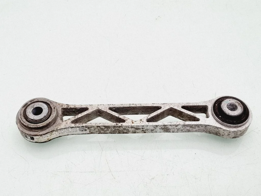 Rear suspension control arm 104396400C