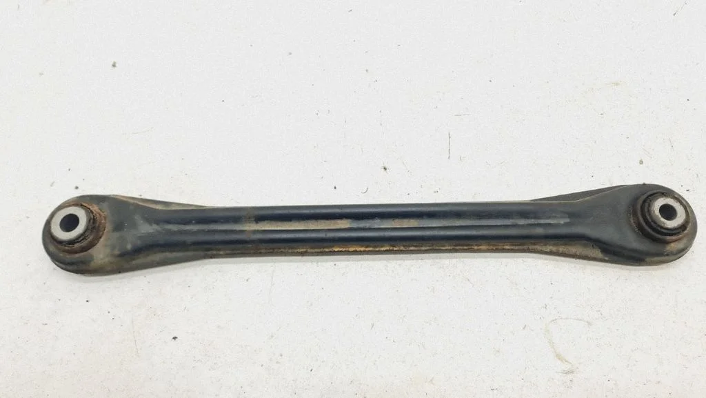 Rear suspension control arm 7L0501531B