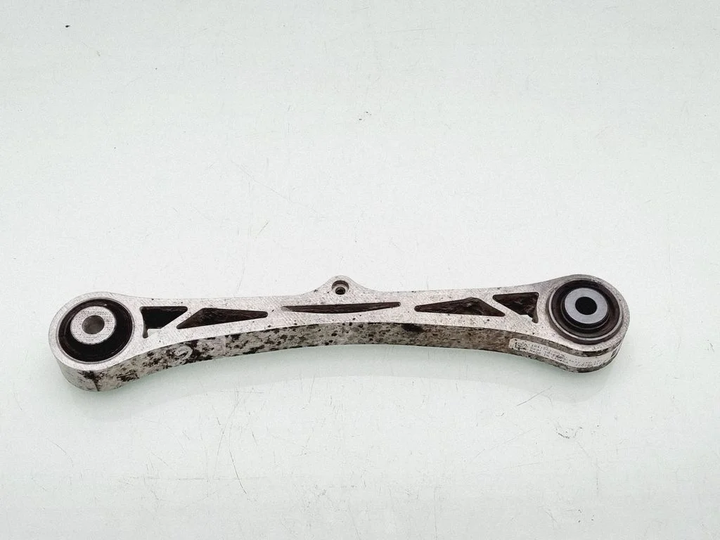 Rear suspension control arm 104396300C