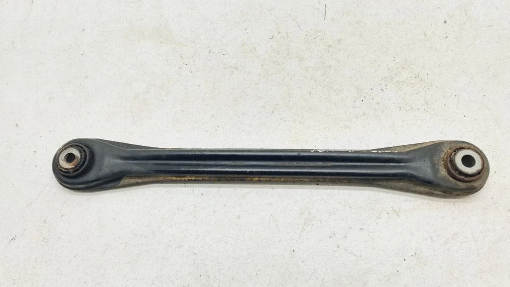 Rear suspension control arm 7L0501531B