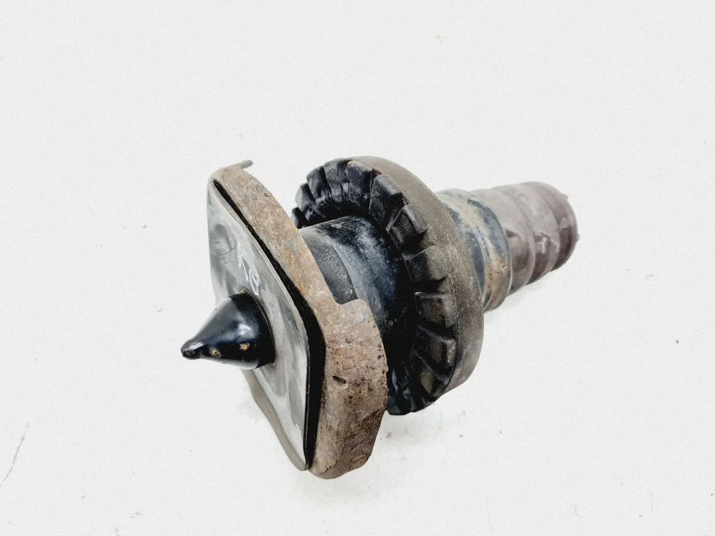 Coil spring/strut mount 31255537