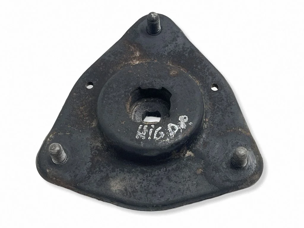 Front shock absorber mounting bracket – front right