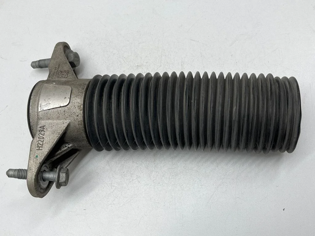 Front shock absorber mounting bracket – Tesla Model Y (2020-)