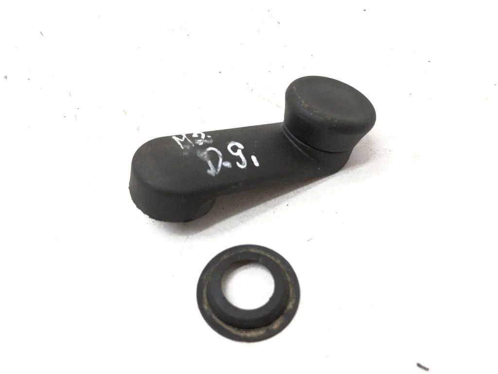 Tailgate glass/window release handle – Opel Meriva B (2010-2016)
