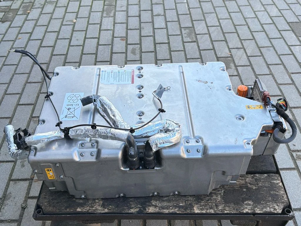 Hübriid-/elektriauto aku 7PP915590F