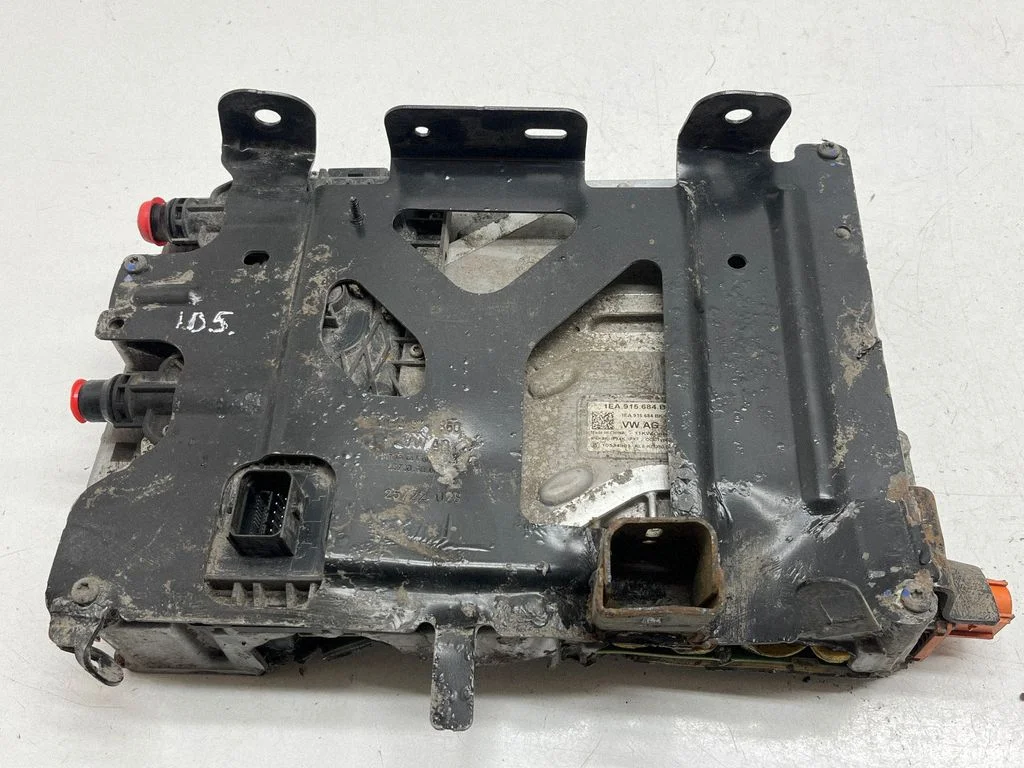 Voltage converter inverter 1EA915684