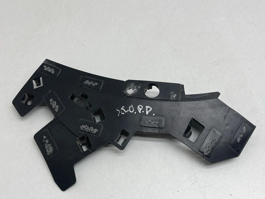 Front bumper corner part panel trim 31455905