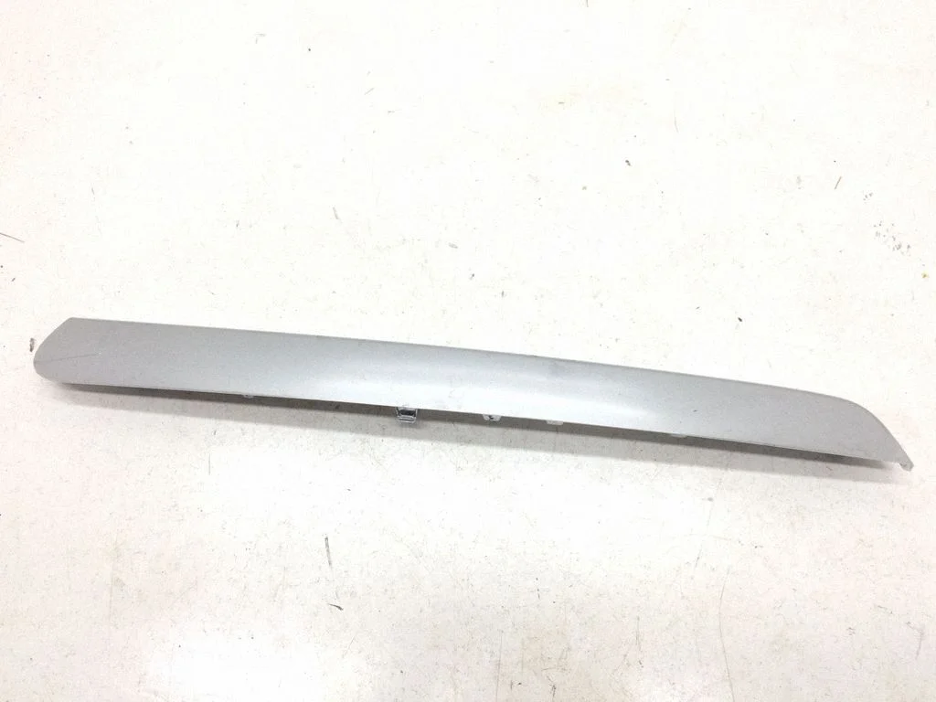 Tagumise ukse viimistlusriba – Land Rover Range Rover L322 (2002-2012)