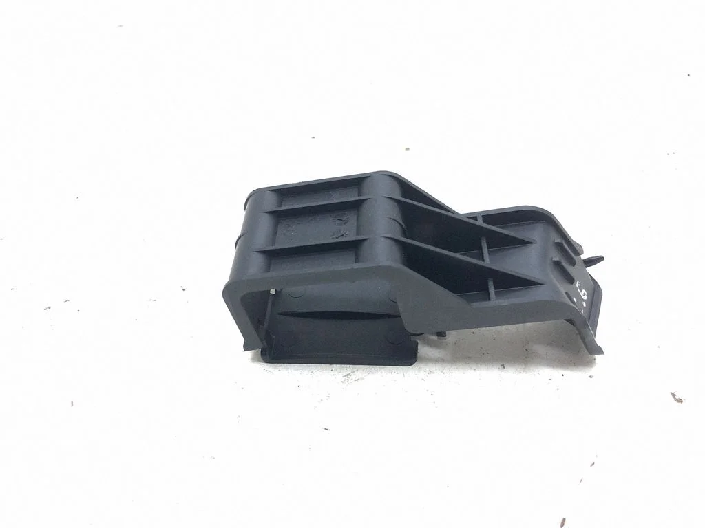 Hazard Warning Triangle Mounting Bracket – BMW X3 F25 (2010-2017)