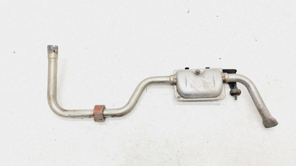 Tłumik ogrzewania postojowego (Webasto) – Volkswagen Touareg I (2002-2010)