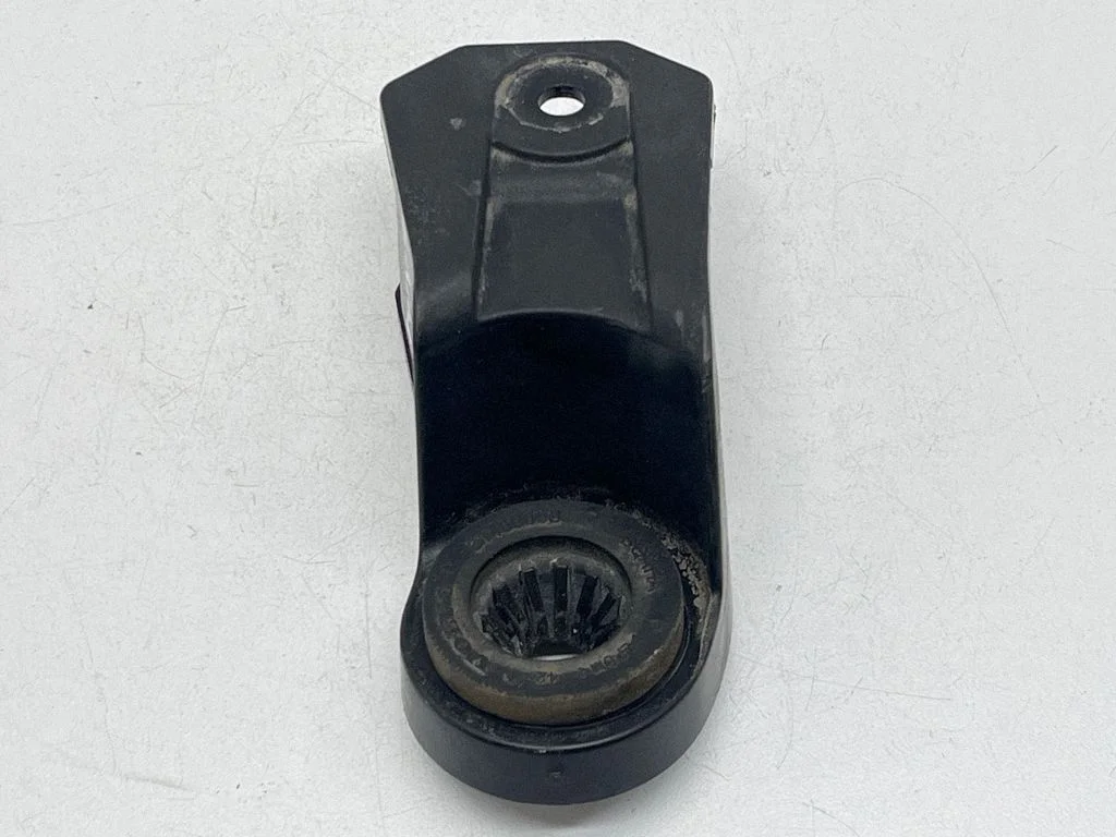 Air filter cleaner box bracket assembly 31439663