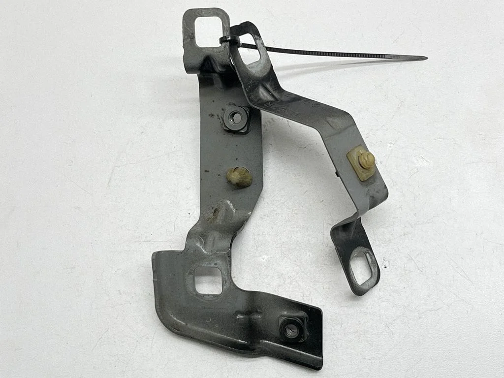 Front splash guards bracket – Renault Megane Mégane Renault Sport III (IV Based) (2017-2023)