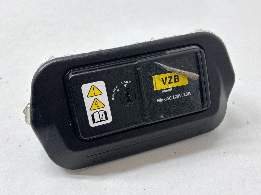 12 V ligzda (aizmugurē) 95190AOZB0