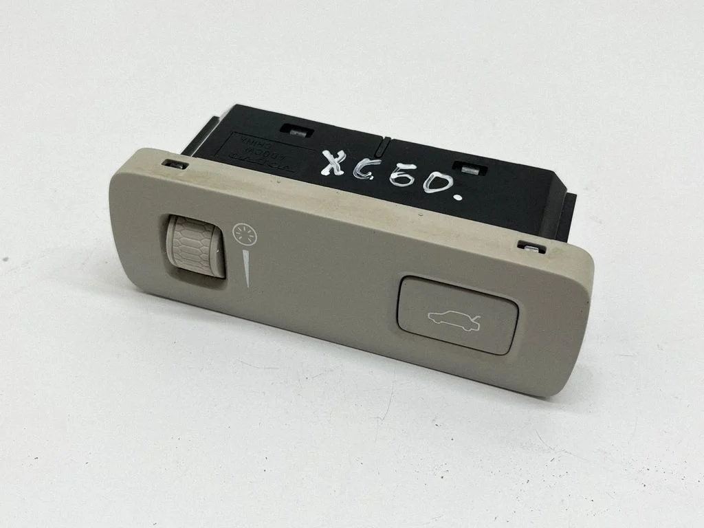 Tailgate opening switch P31394548