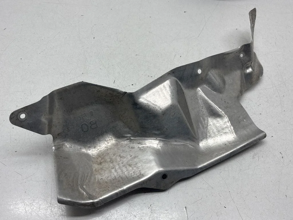 Steering rack mounting bracket – Nissan Qashqai J12 (2021-)