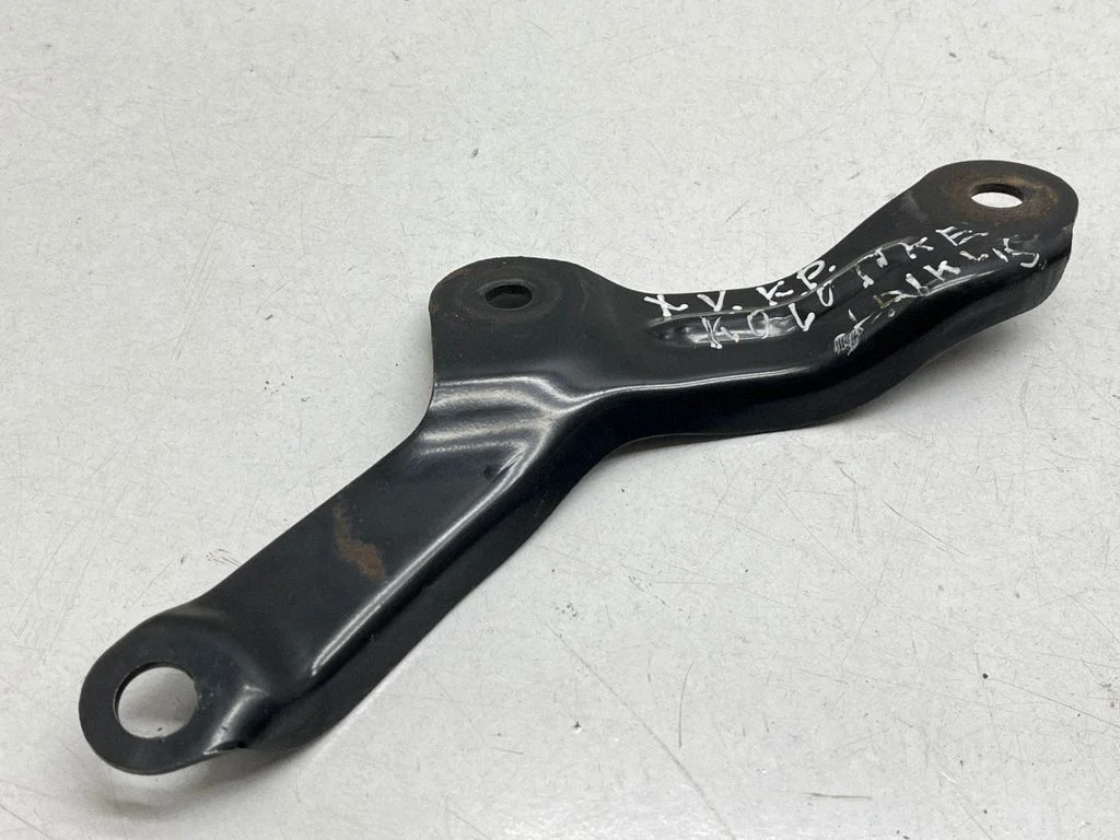 Steering rack mounting bracket – Subaru XV I (2011-2018)