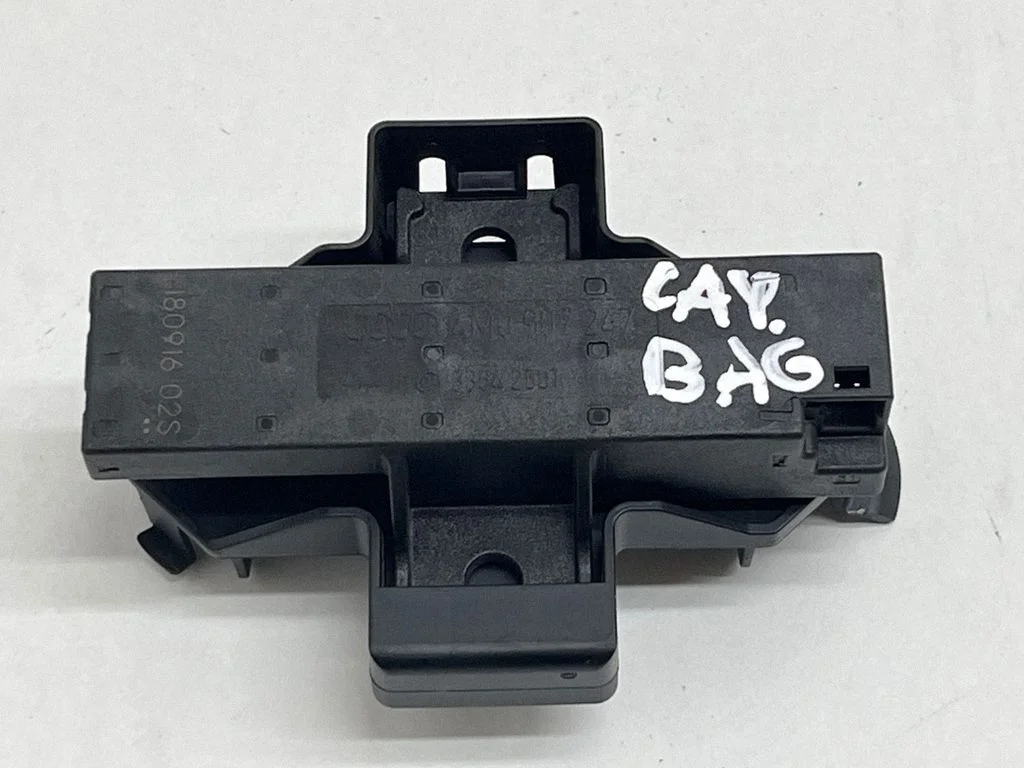 Võtmeta süsteemi KESSY (keyless) juhtplokk/moodul 4M0907247