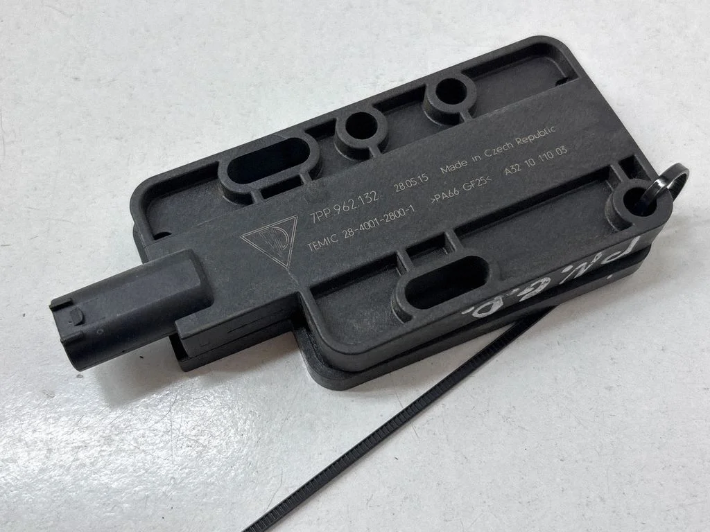Võtmeta süsteemi KESSY (keyless) juhtplokk/moodul – Porsche Panamera (970) (2009-2017)