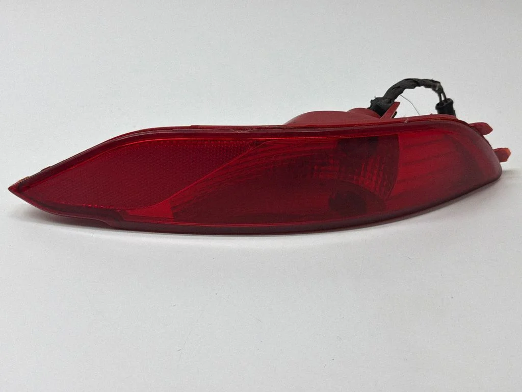 Rear bumper light – rear left