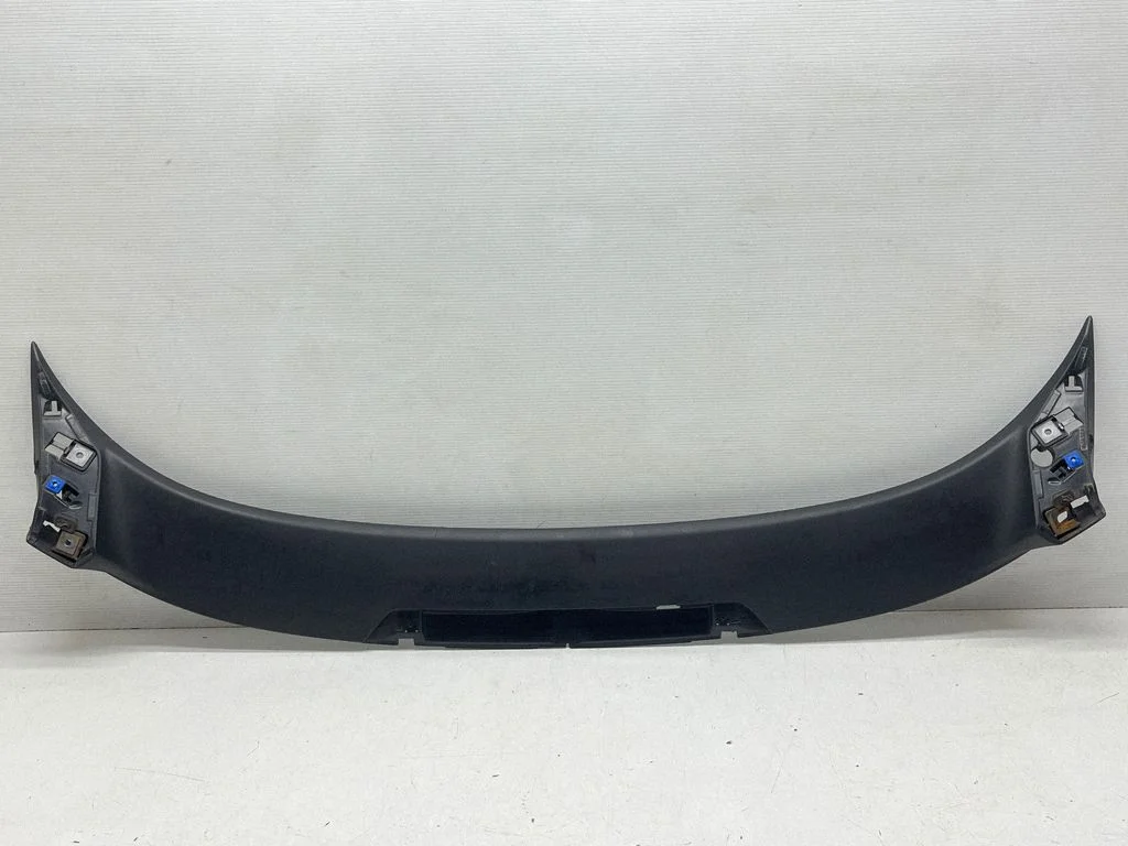 Tailgate/trunk spoiler 11E827933