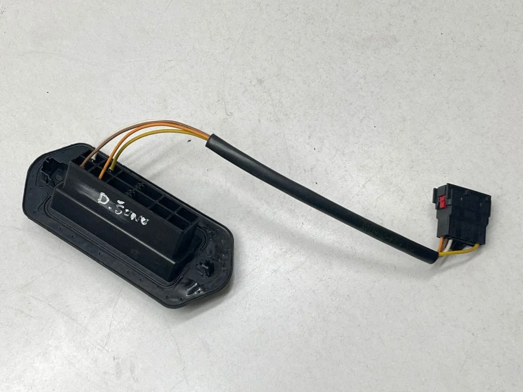 Sliding door latching motor – Renault Kangoo II (2014-2021)