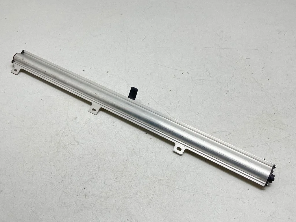 Sliding door sun shade/blind – Chrysler Pacifica (2017-)