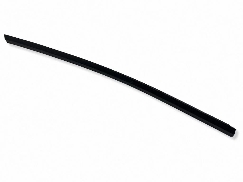 Front door glass trim molding 108068200F