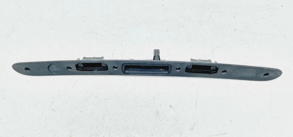 Trunk door license plate light bar – Volvo S60 (2011-2013)