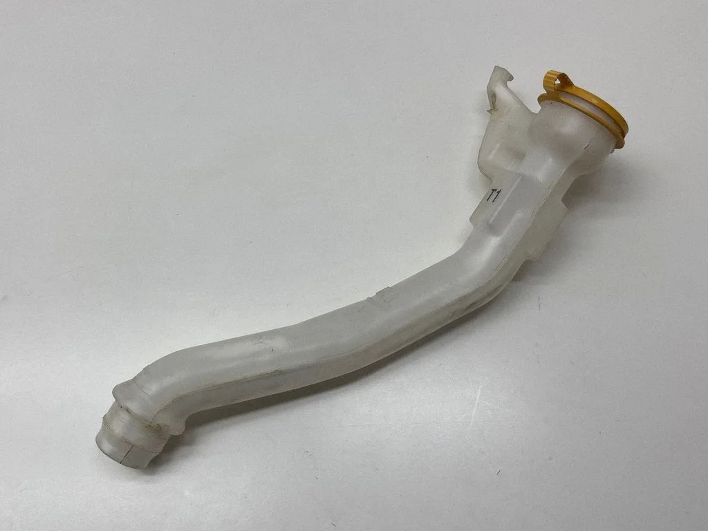 Window washer liquid tank fill tube