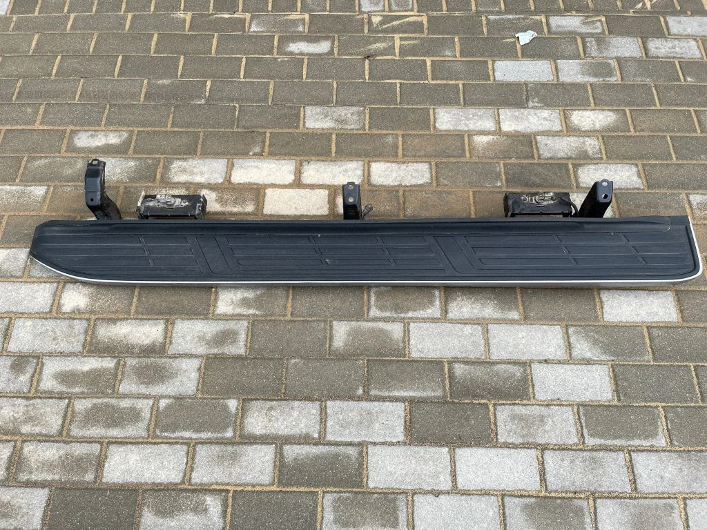 Stopnie boczne (terenówki) – Toyota Land Cruiser (J150) (2009-)