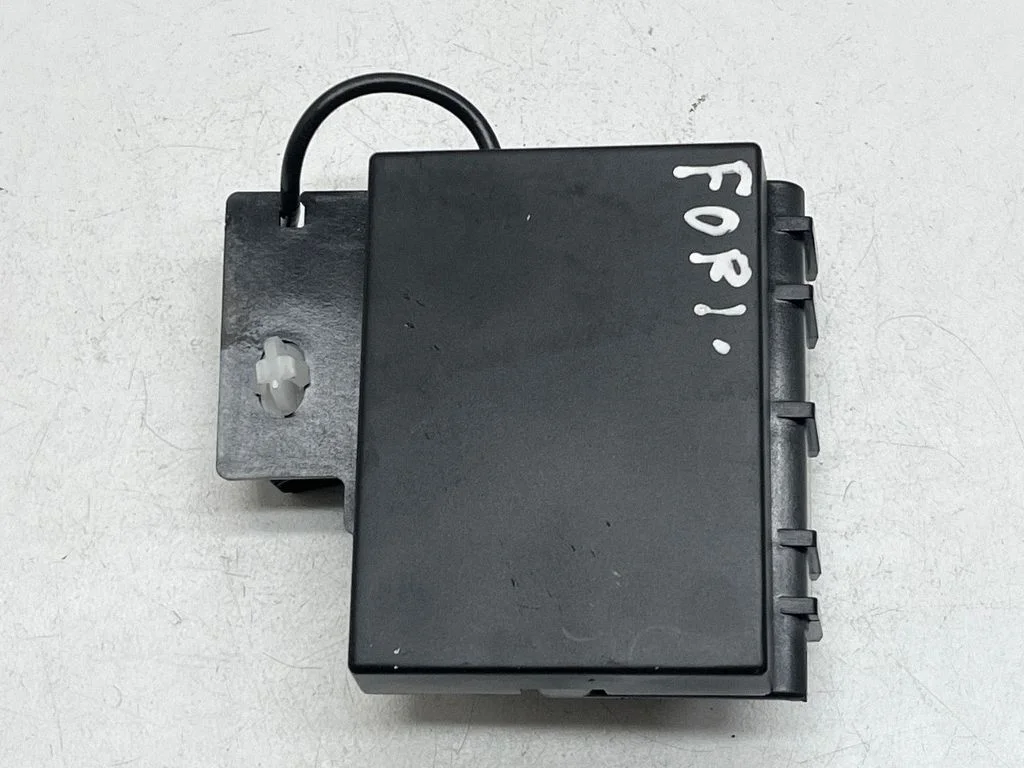 Antenna control unit V3003060