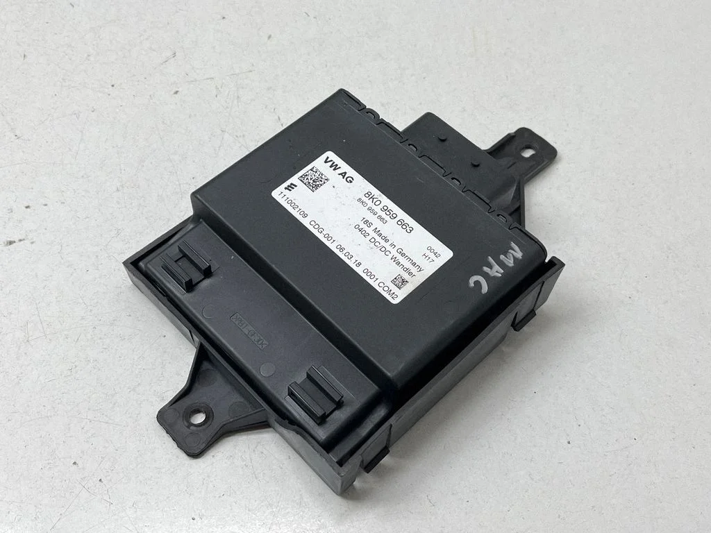 Voltage converter/converter module – Porsche Macan (95B) (2014-2018)