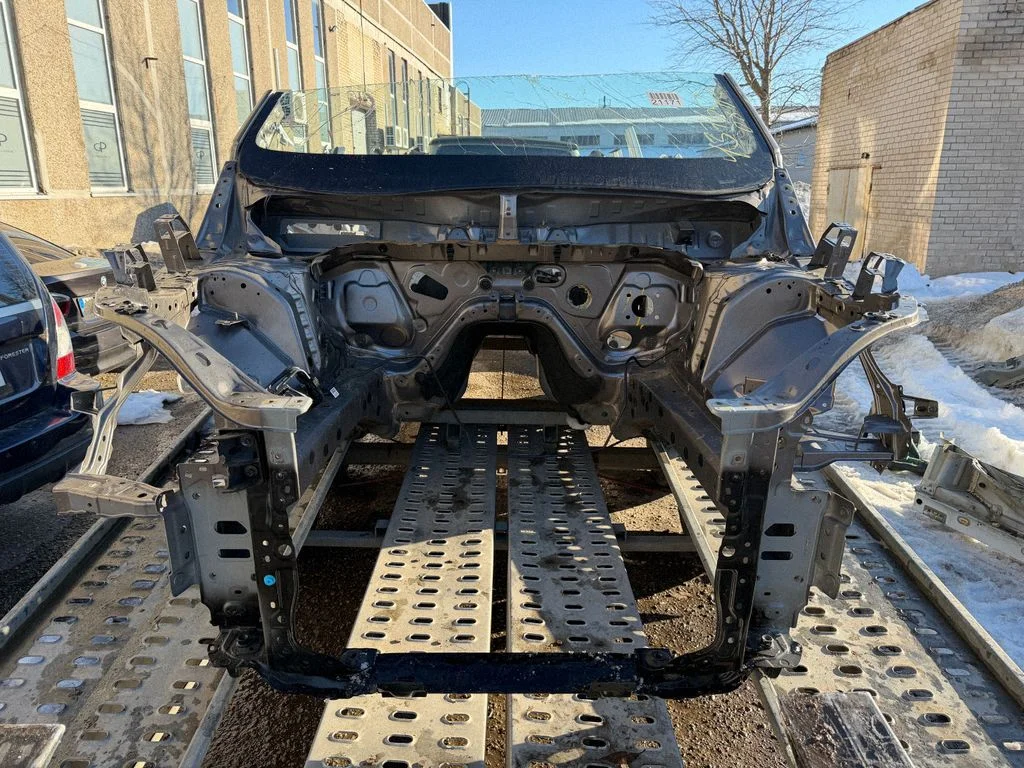 Front bodywork piece – Subaru Forester SK (2018-2025)