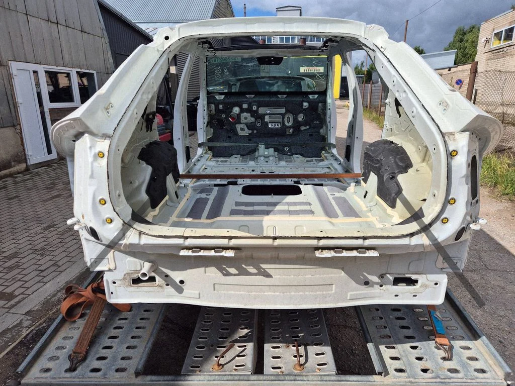 Tagumine kereosa – KIA EV6 (2021-)