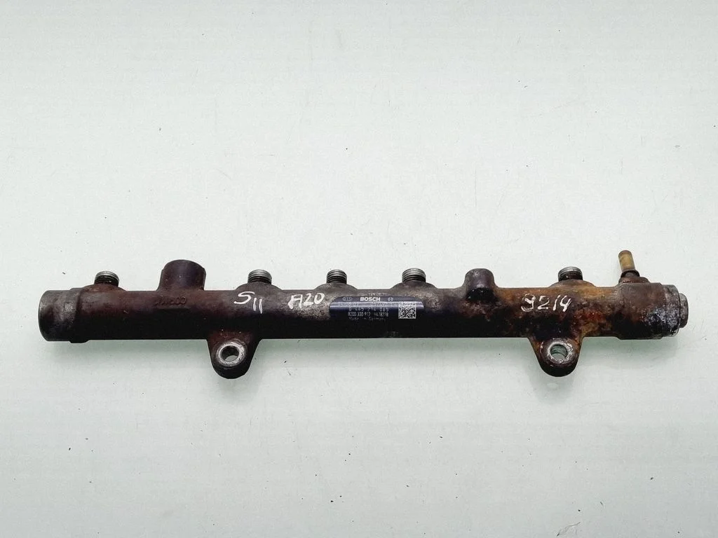 Fuel distributor – Renault Scenic II - Grand scenic II (2003-2006)