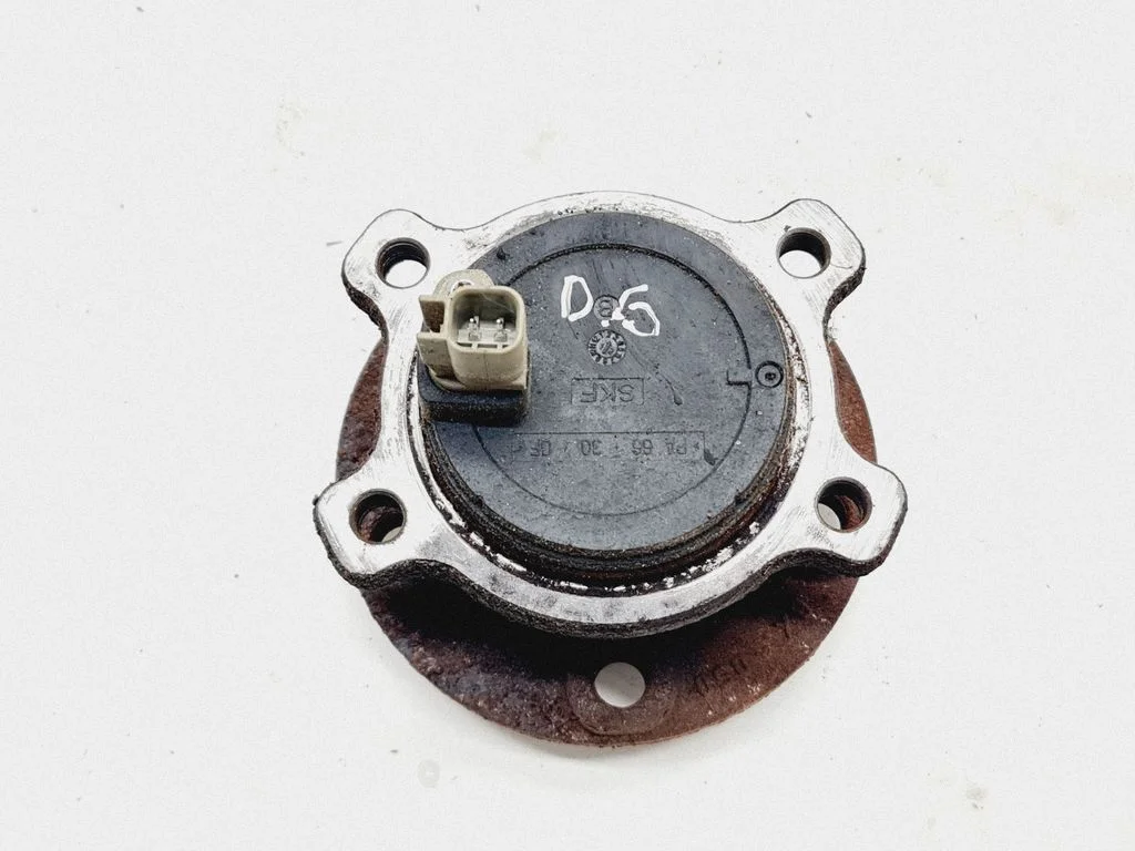 Rear wheel ball bearing – rear right