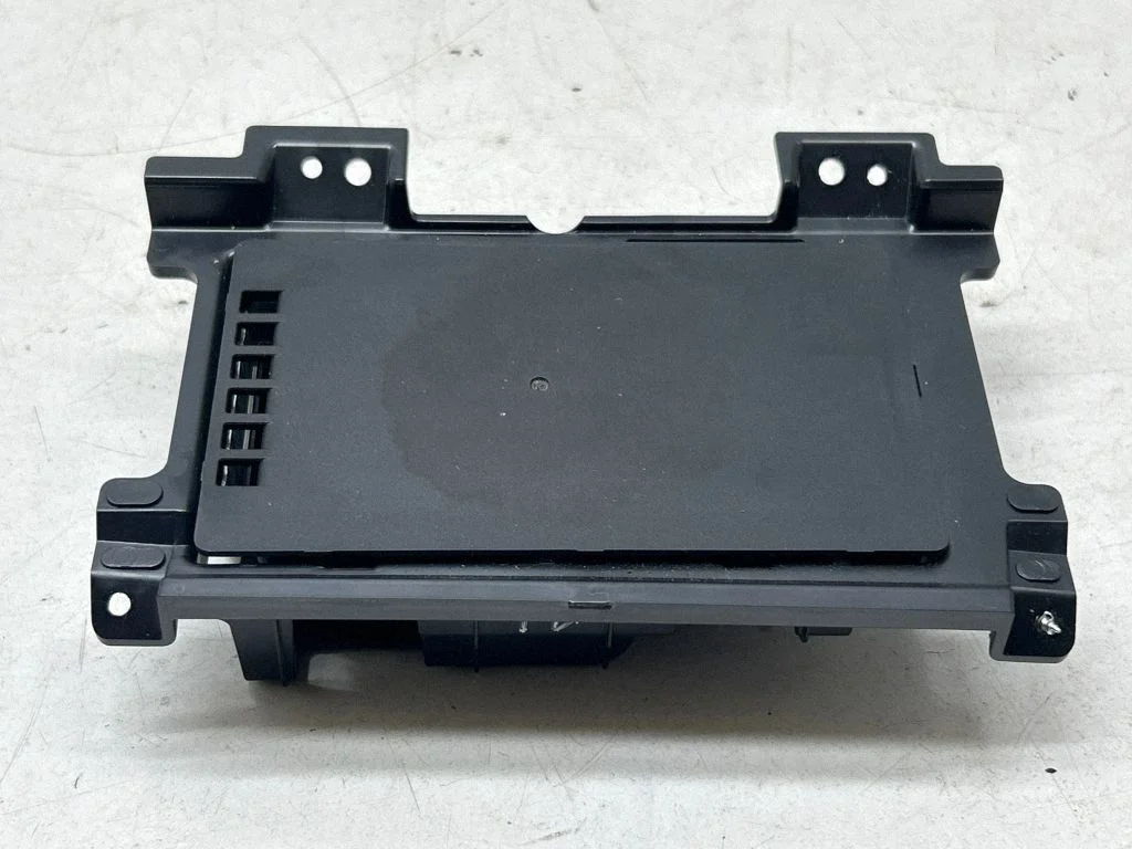 Wireless charging module – Hyundai Tucson TL (2015-)