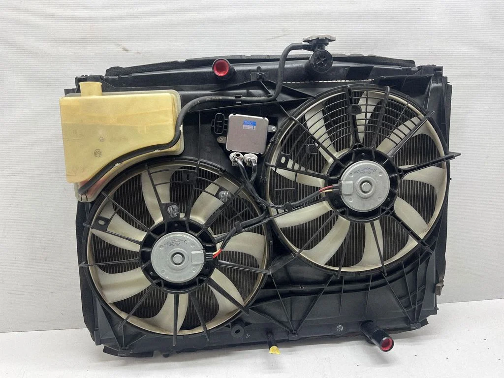 Radiaatorite komplekt 884600E070B