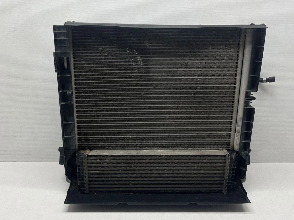 Radiator set 17117807624