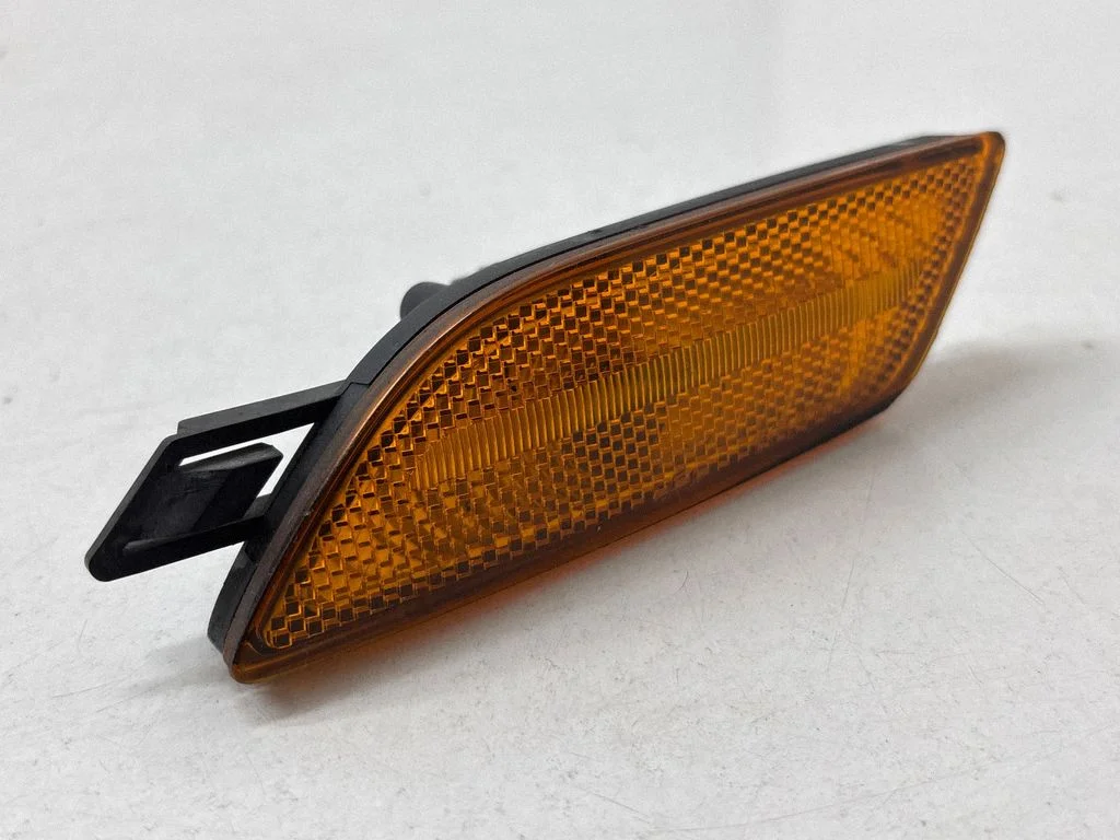 Front bumper turn signal 97063103700