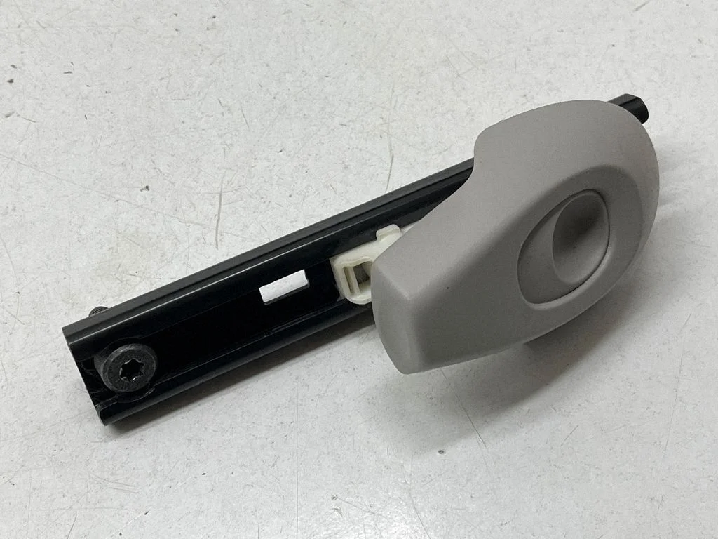 Seat belt height adjuster 878248632R – Renault Captur (2013-2020)