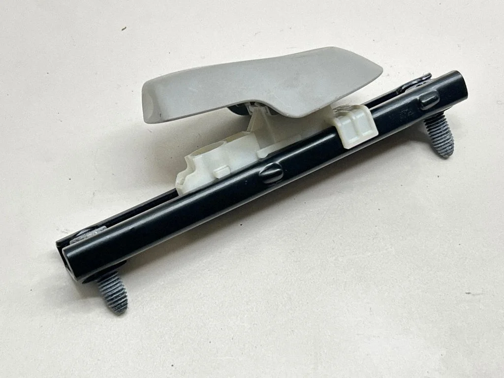 Seat belt height adjuster 878248632R – Renault Captur (2013-2020)