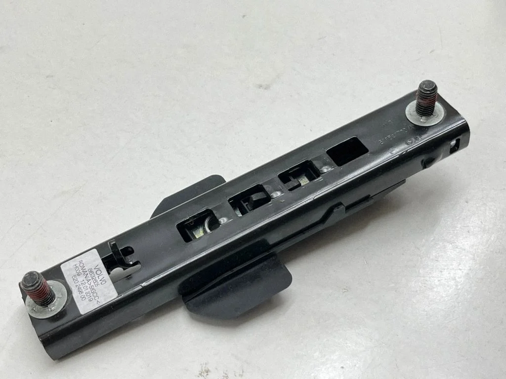 Seat belt height adjuster 8632605