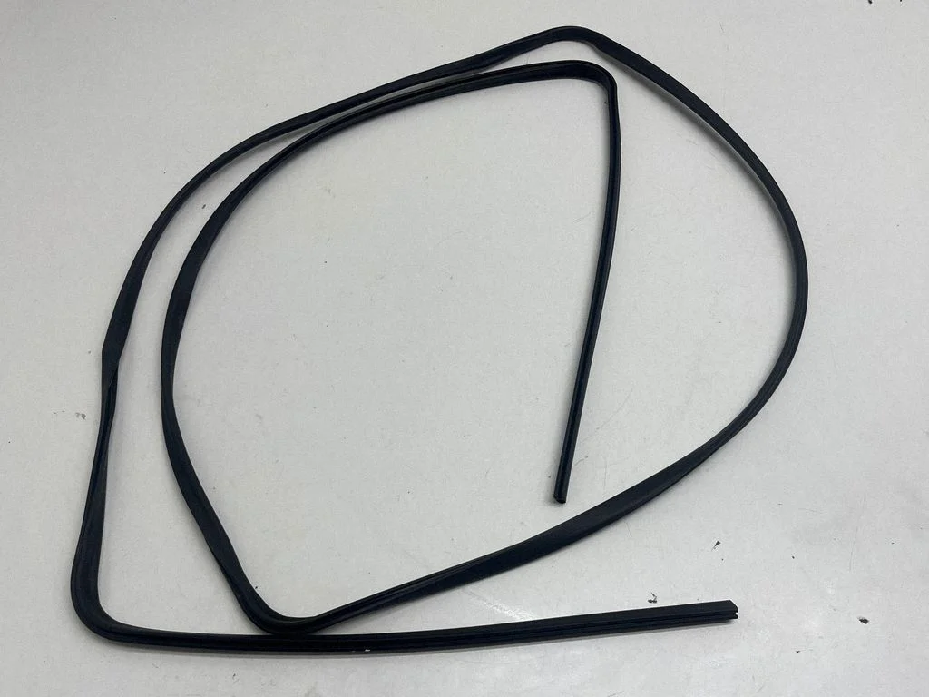 Sunroof sealing rubber – Mercedes-Benz CLA-Class C117 X117 W117 (2013-2019)