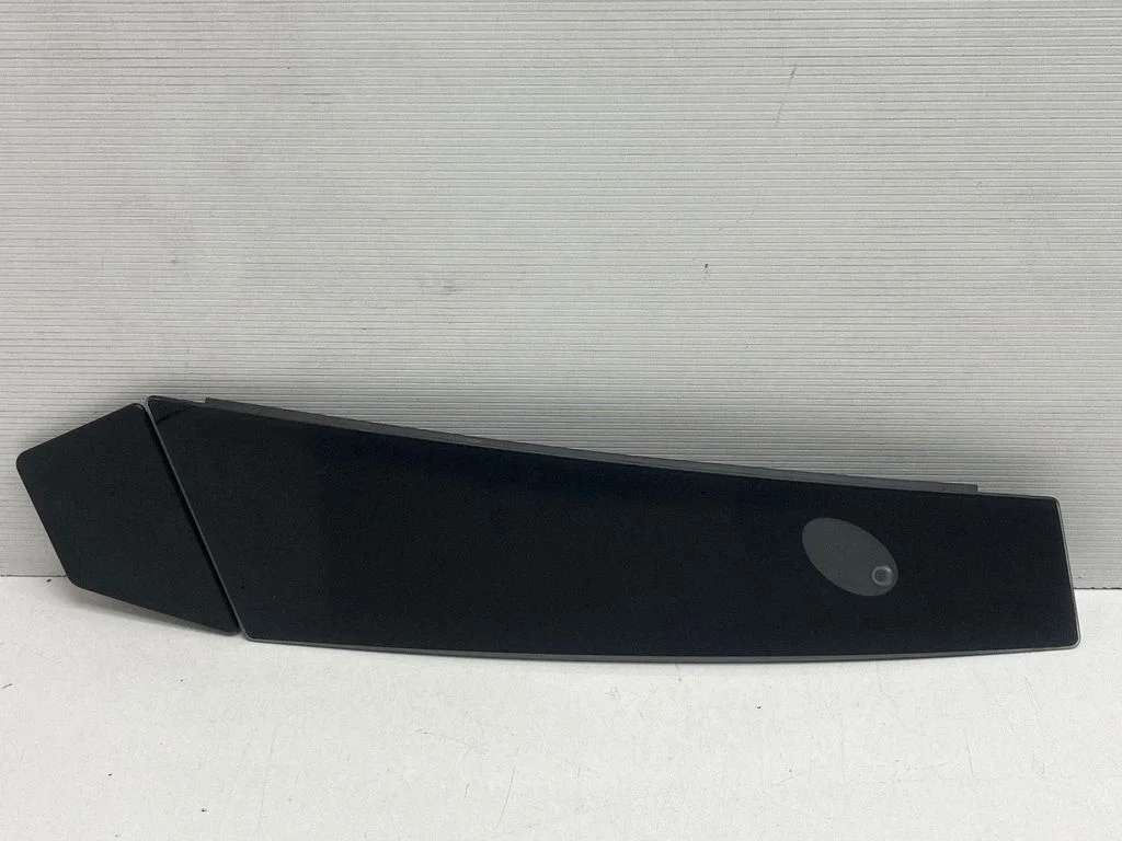 (B) Pillar trim (exterior) 1089773E
