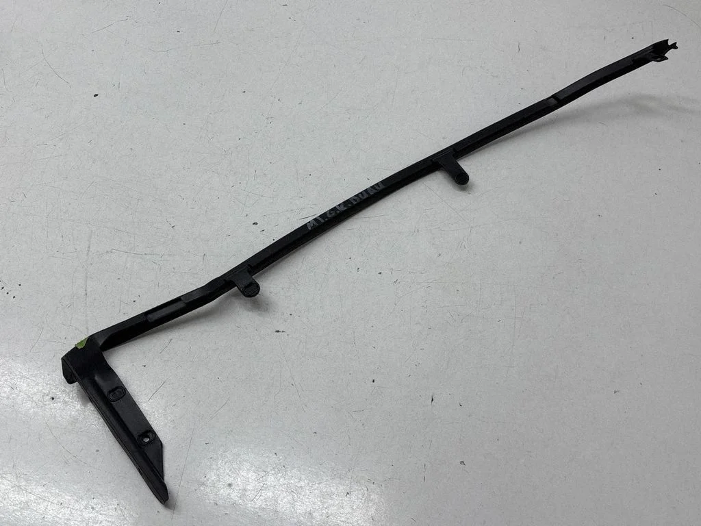 Sound insulation of firewall 828309186R
