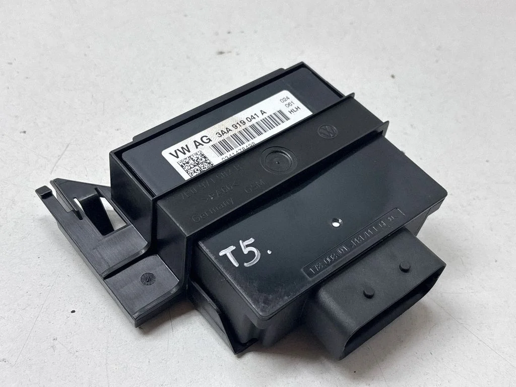 Start/Stop-juhtmoodul – Volkswagen Transporter - Caravelle T5 (2003-2015)